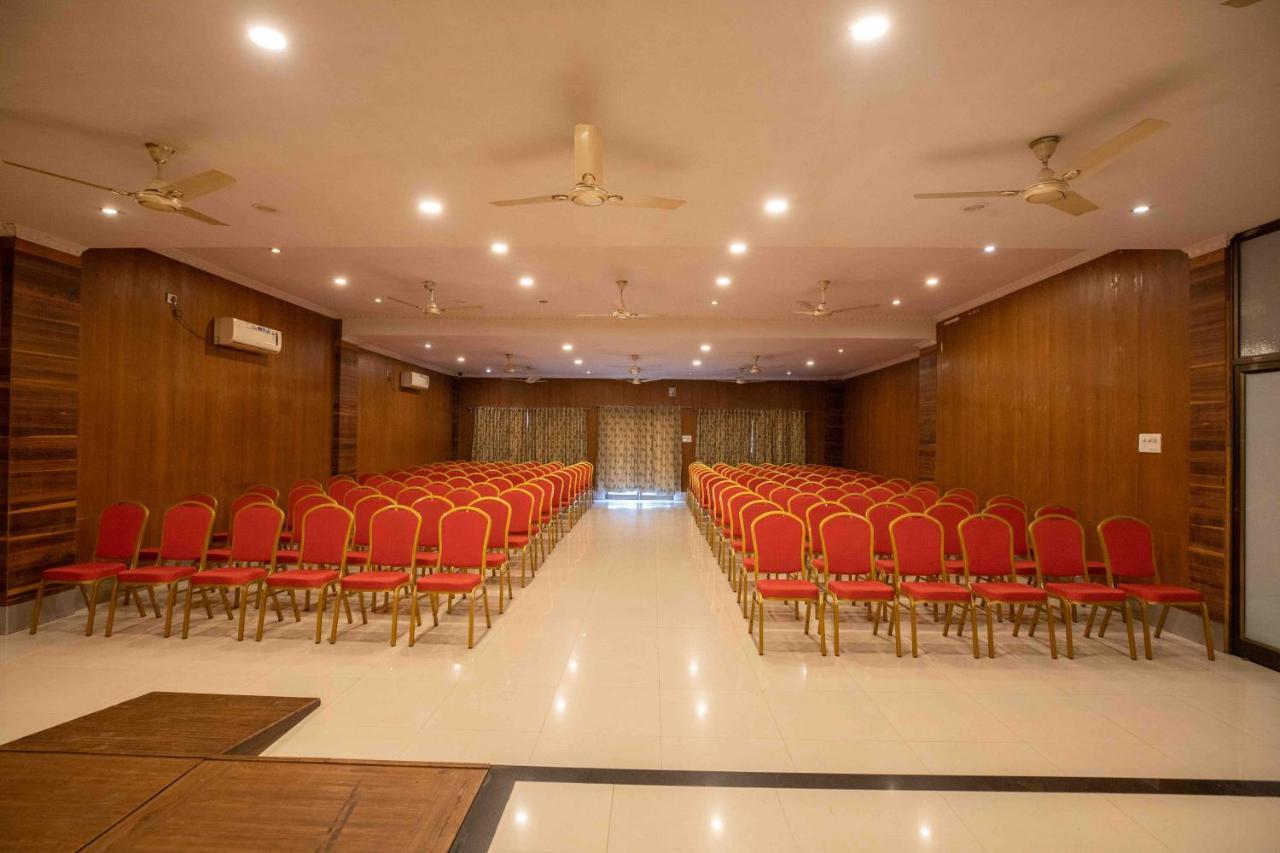 Gp Hotels And Resorts Nashik Exterior photo